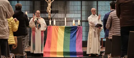 Gleichgeschlechtliche Ehe in der Kirche - Was ist erlaubt?